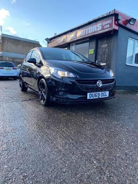 A 2019 VAUXHALL CORSA SRI VX-LINE NAV BLACK A 2019 VAUXHALL CORSA SRI VX-LINE NAV BLACK
