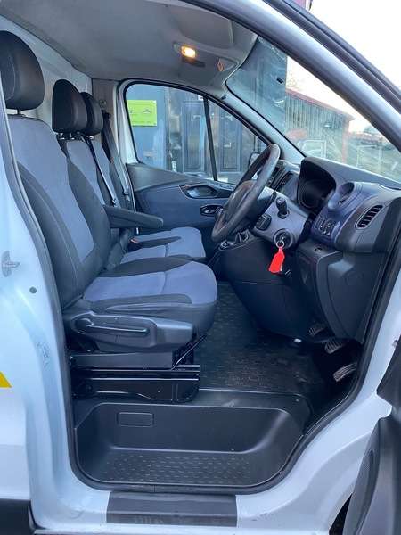 2015 VAUXHALL VIVARO 2015 VAUXHALL VIVARO