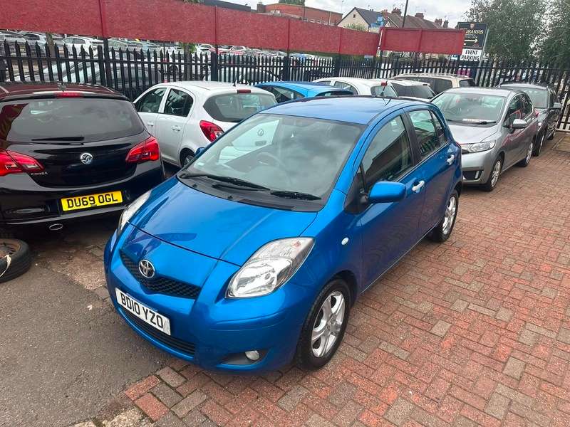 A 2010 TOYOTA YARIS VVT-I TR MM A 2010 TOYOTA YARIS VVT-I TR MM
