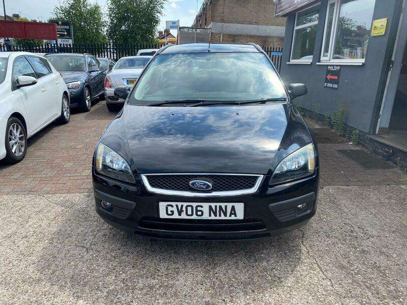 A 2006 FORD FOCUS ZETEC CLIMATE 16V A 2006 FORD FOCUS ZETEC CLIMATE 16V