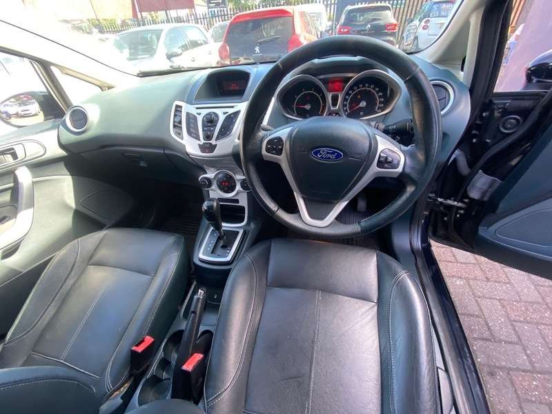 A 2009 FORD FIESTA TITANIUM A 2009 FORD FIESTA TITANIUM