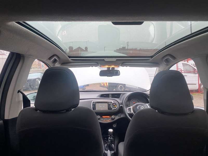 2014 TOYOTA YARIS 2014 TOYOTA YARIS