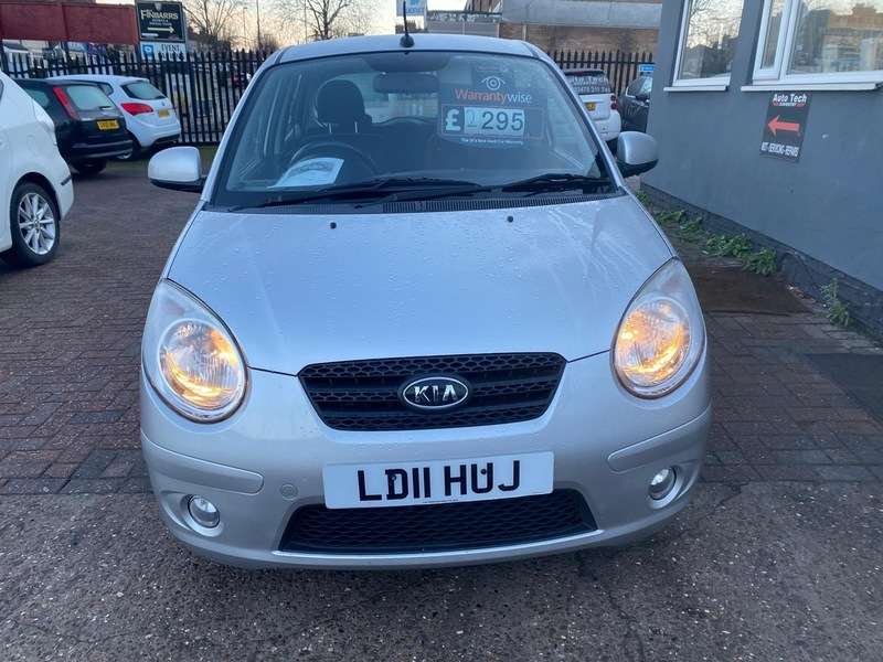 A 2011 KIA PICANTO 2 A 2011 KIA PICANTO 2