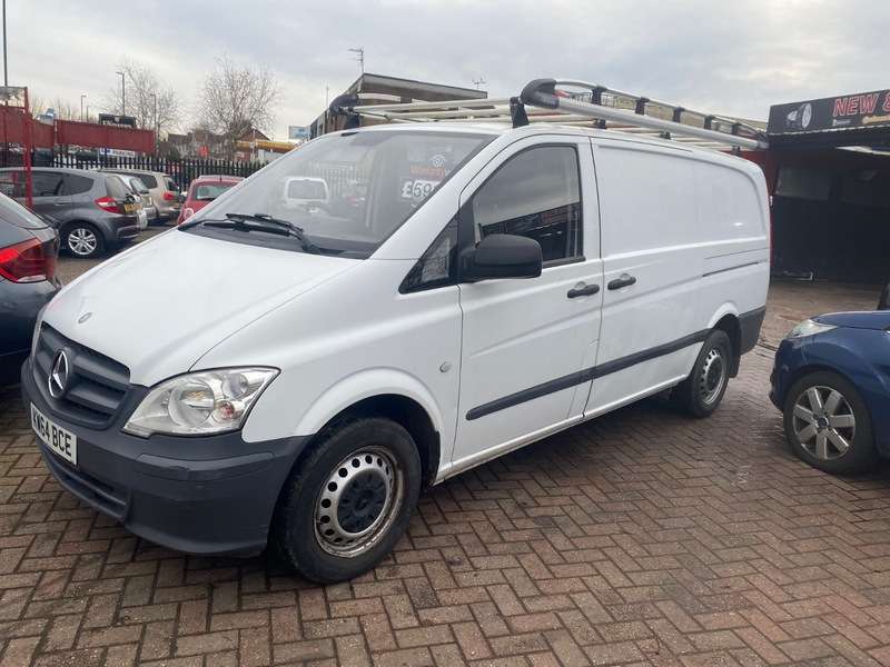 A 2014 MERCEDES VITO 113 CDI A 2014 MERCEDES VITO 113 CDI