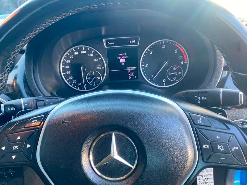 A 2014 MERCEDES B CLASS B180 CDI BLUEEFFICIENCY SE A 2014 MERCEDES B CLASS B180 CDI BLUEEFFICIENCY SE