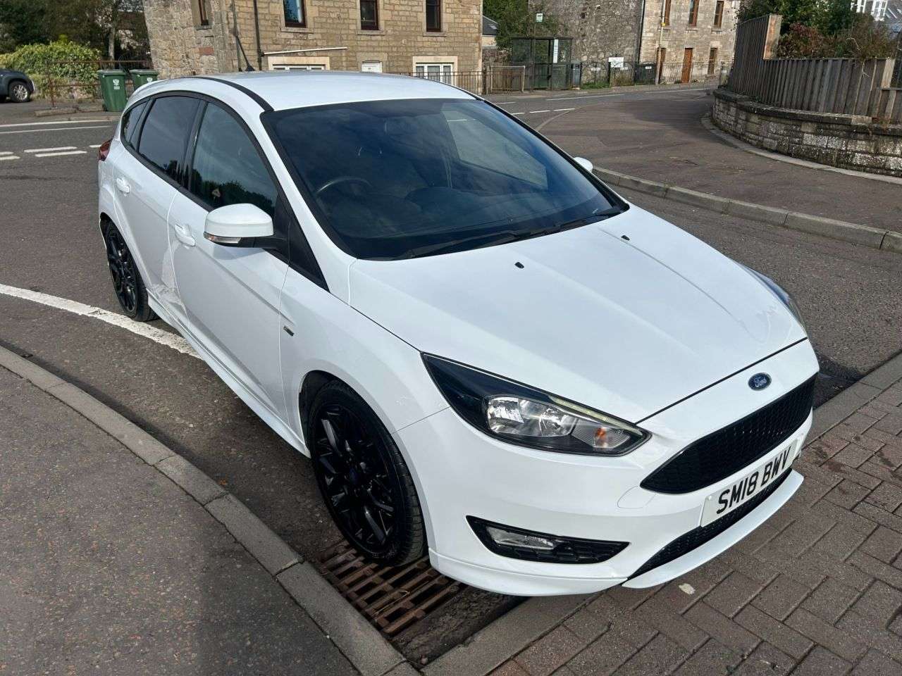 A 2018 FORD FOCUS 1.0T EcoBoost ST-Line Hatchback 5dr Petrol Manual Euro 6 (s/s) (140 ps) A 2018 FORD FOCUS 1.0T EcoBoost ST-Line Hatchback 5dr Petrol Manual Euro 6 (s/s) (140 ps)