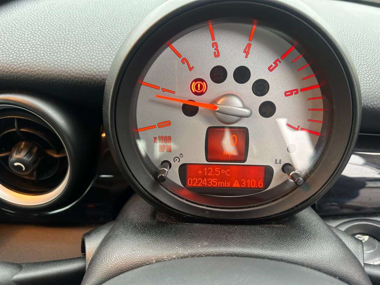 2010 MINI CLUBMAN 2010 MINI CLUBMAN