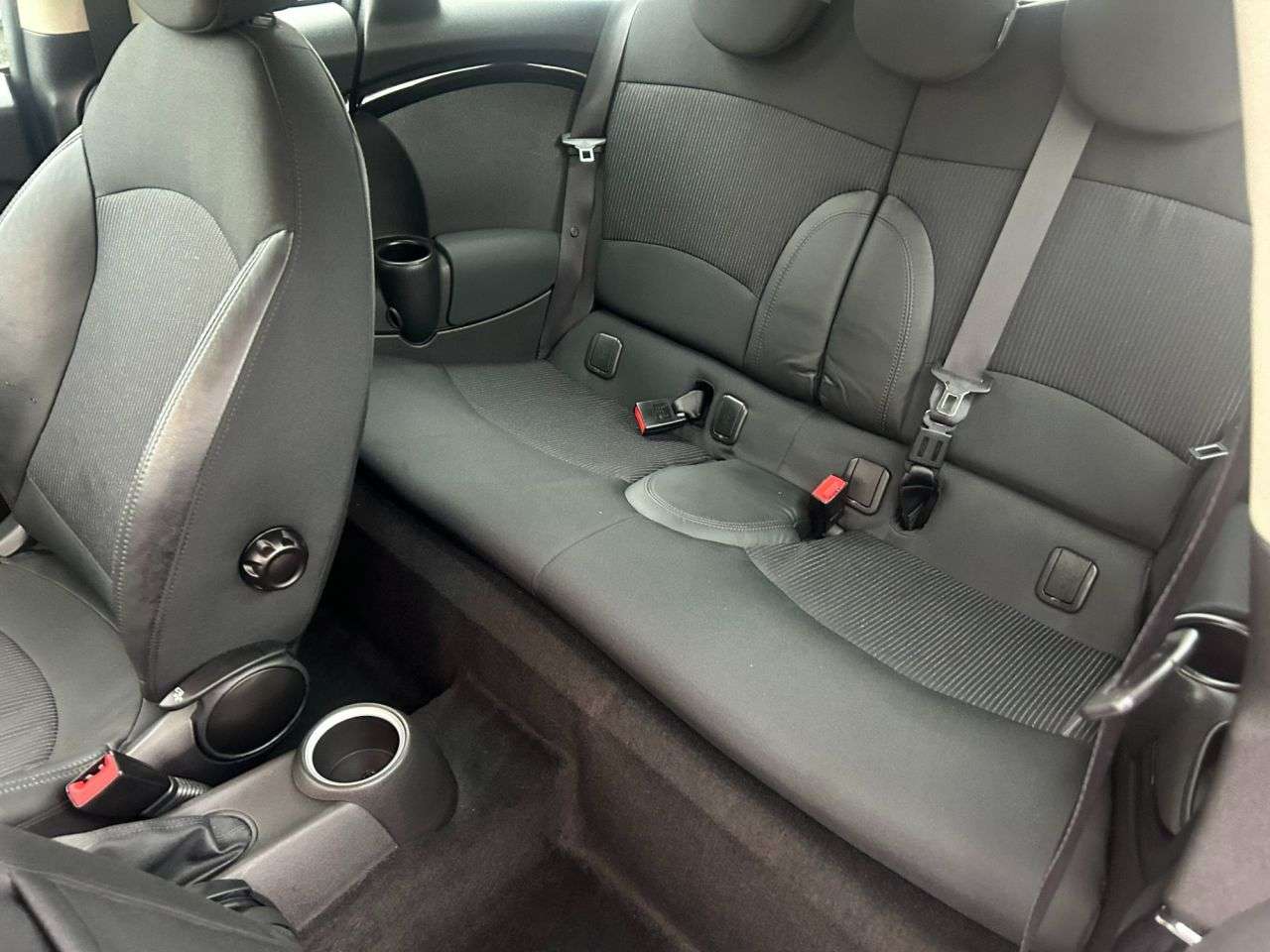 2010 MINI CLUBMAN 2010 MINI CLUBMAN