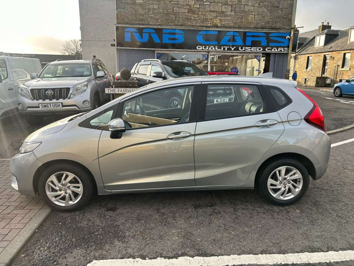 Check out this Honda Jazz 2016 Petrol Automatic