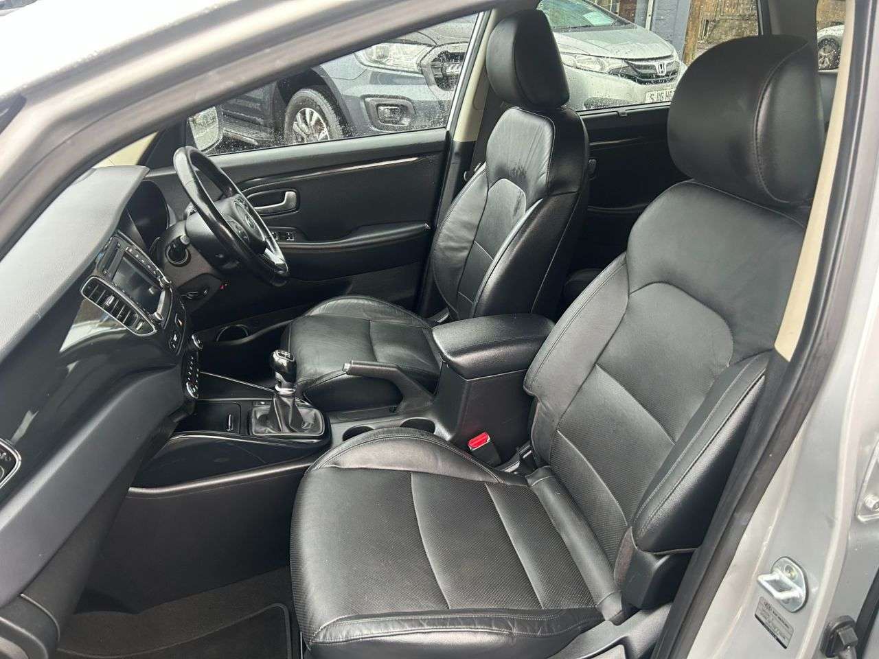 2016 KIA CARENS 2016 KIA CARENS