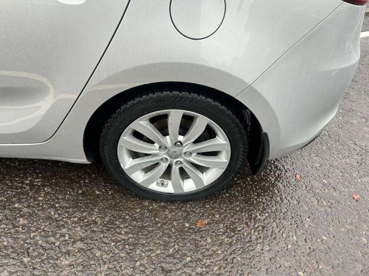 2016 KIA CARENS 2016 KIA CARENS