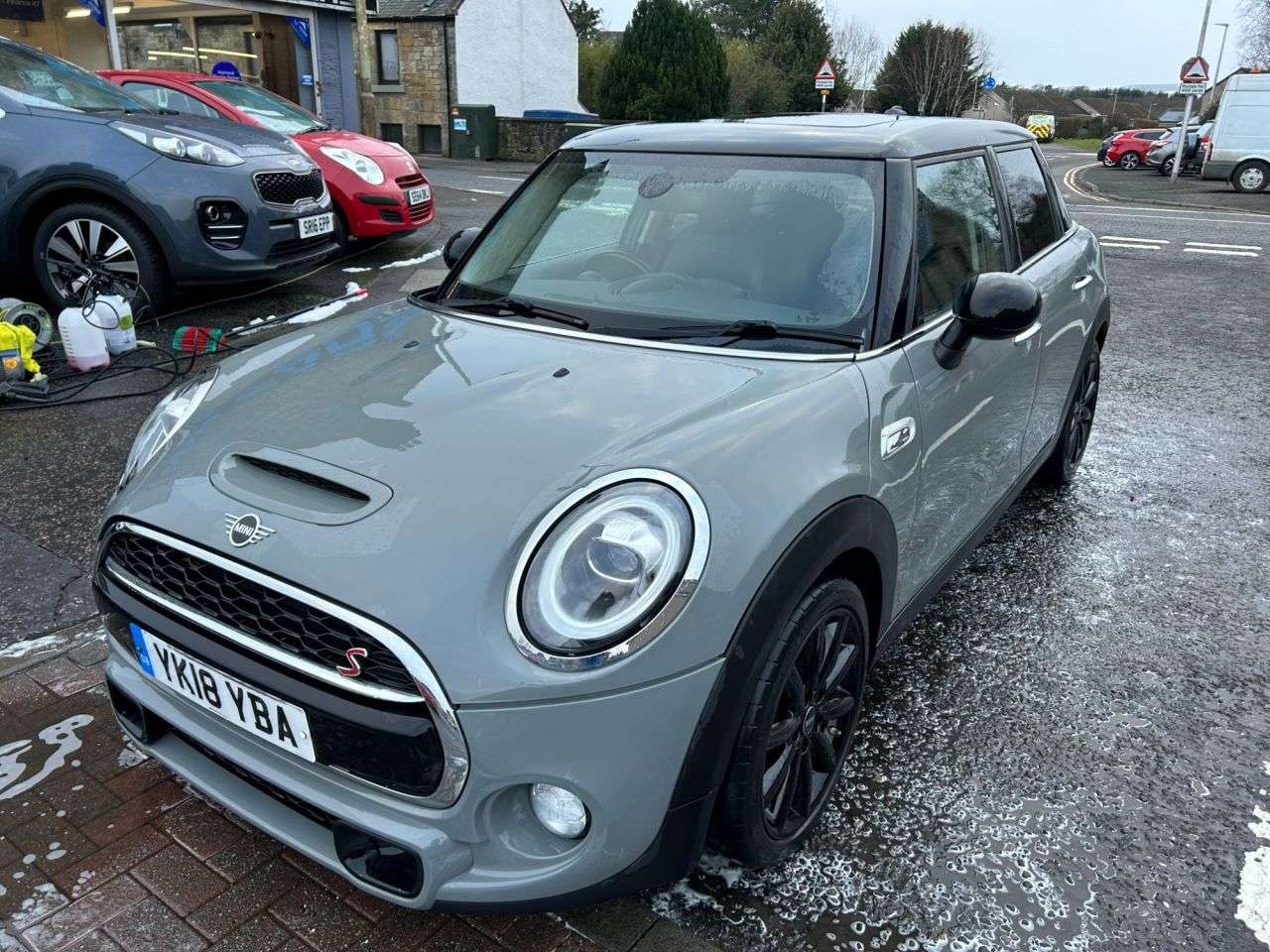A 2018 MINI HATCH 2.0 Cooper S Hatchback 5dr Petrol Manual Euro 6 (s/s) (192 ps) A 2018 MINI HATCH 2.0 Cooper S Hatchback 5dr Petrol Manual Euro 6 (s/s) (192 ps)