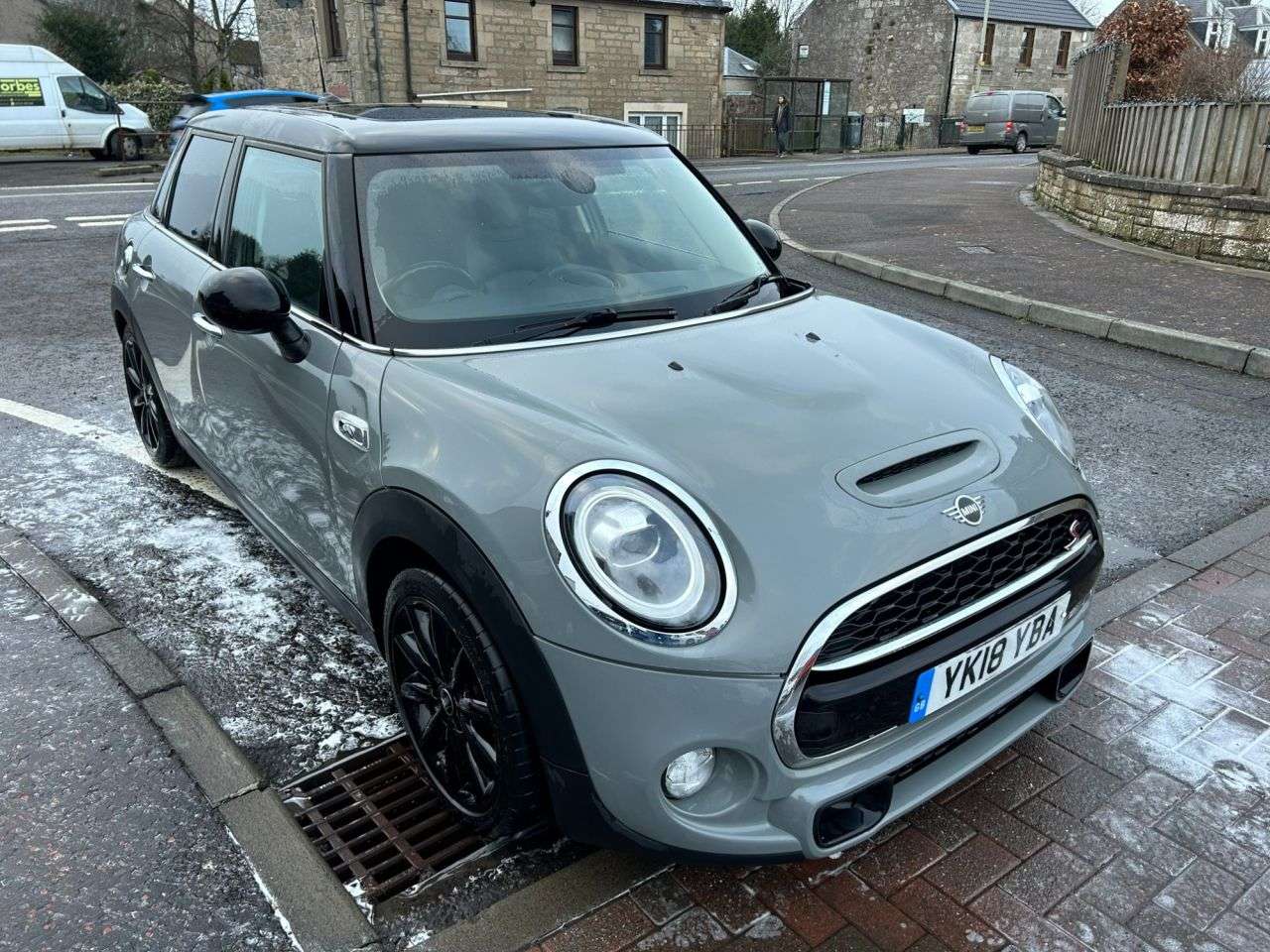 A 2018 MINI HATCH 2.0 Cooper S Hatchback 5dr Petrol Manual Euro 6 (s/s) (192 ps) A 2018 MINI HATCH 2.0 Cooper S Hatchback 5dr Petrol Manual Euro 6 (s/s) (192 ps)