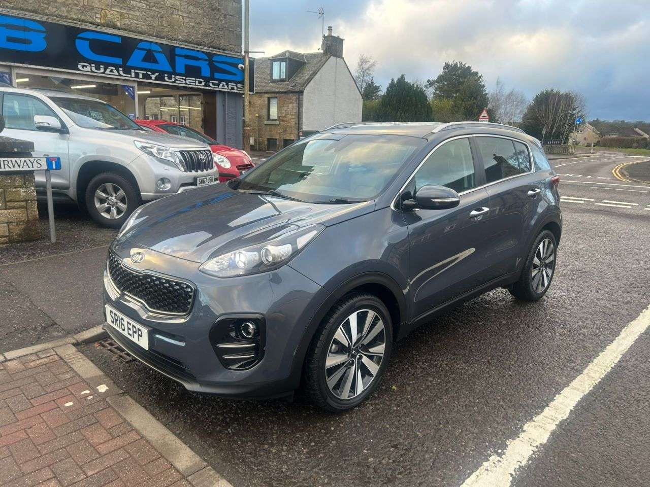 A 2016 KIA SPORTAGE 1.7 CRDi 3 SUV 5dr Diesel Manual Euro 6 (s/s) (114 bhp) A 2016 KIA SPORTAGE 1.7 CRDi 3 SUV 5dr Diesel Manual Euro 6 (s/s) (114 bhp)