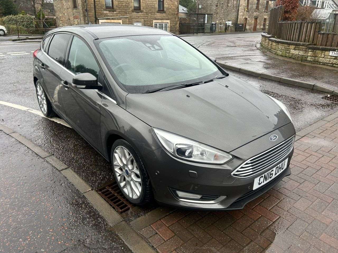 A 2016 FORD FOCUS 1.0T EcoBoost Titanium X Hatchback 5dr Petrol Manual Euro 6 (s/s) (125 ps) A 2016 FORD FOCUS 1.0T EcoBoost Titanium X Hatchback 5dr Petrol Manual Euro 6 (s/s) (125 ps)