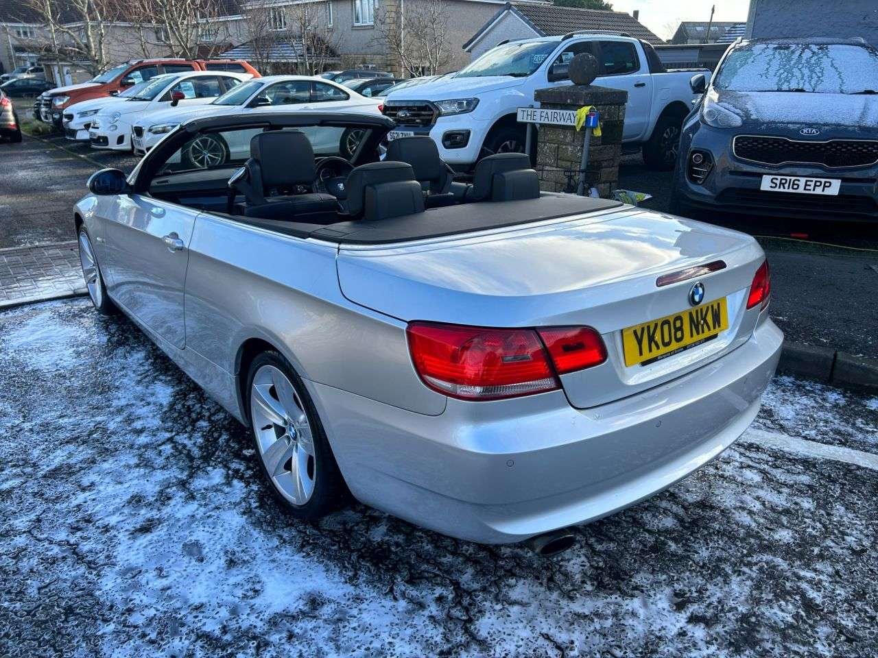 A 2008 BMW 3 SERIES 2.0 320i SE Convertible 2dr Petrol Manual Euro 4 (170 ps) A 2008 BMW 3 SERIES 2.0 320i SE Convertible 2dr Petrol Manual Euro 4 (170 ps)