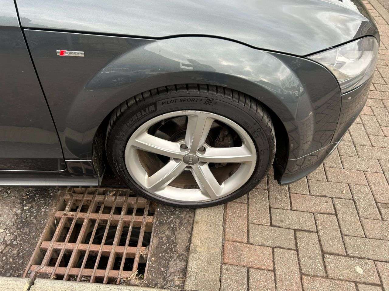 2010 AUDI TT 2010 AUDI TT