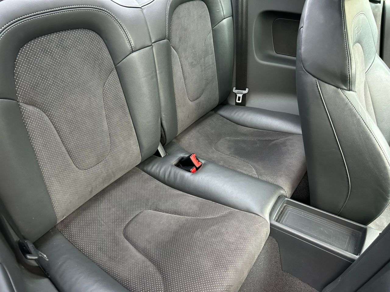 2010 AUDI TT 2010 AUDI TT