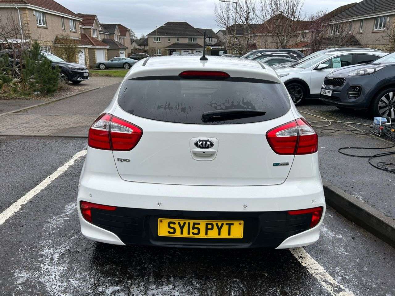 A 2015 KIA RIO 1.4 EcoDynamics 3 Hatchback 5dr Petrol Manual Euro 6 (s/s) (107 bhp) A 2015 KIA RIO 1.4 EcoDynamics 3 Hatchback 5dr Petrol Manual Euro 6 (s/s) (107 bhp)