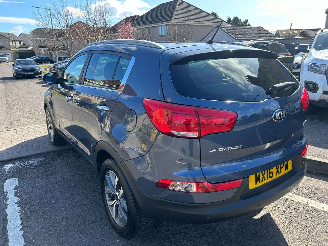 A 2016 KIA SPORTAGE 1.7 CRDi EcoDynamics 2 SUV 5dr Diesel Manual 2WD Euro 6 (s/s) (114 bhp) A 2016 KIA SPORTAGE 1.7 CRDi EcoDynamics 2 SUV 5dr Diesel Manual 2WD Euro 6 (s/s) (114 bhp)