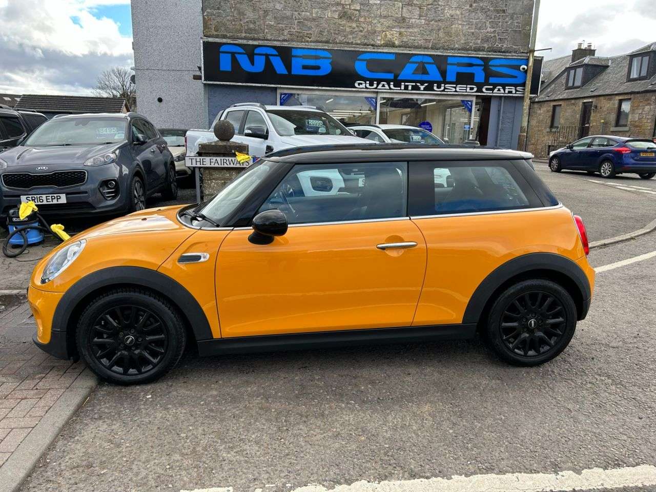 A 2015 MINI HATCH 1.5 Cooper Hatchback 3dr Petrol Manual Euro 6 (s/s) (136 ps) A 2015 MINI HATCH 1.5 Cooper Hatchback 3dr Petrol Manual Euro 6 (s/s) (136 ps)
