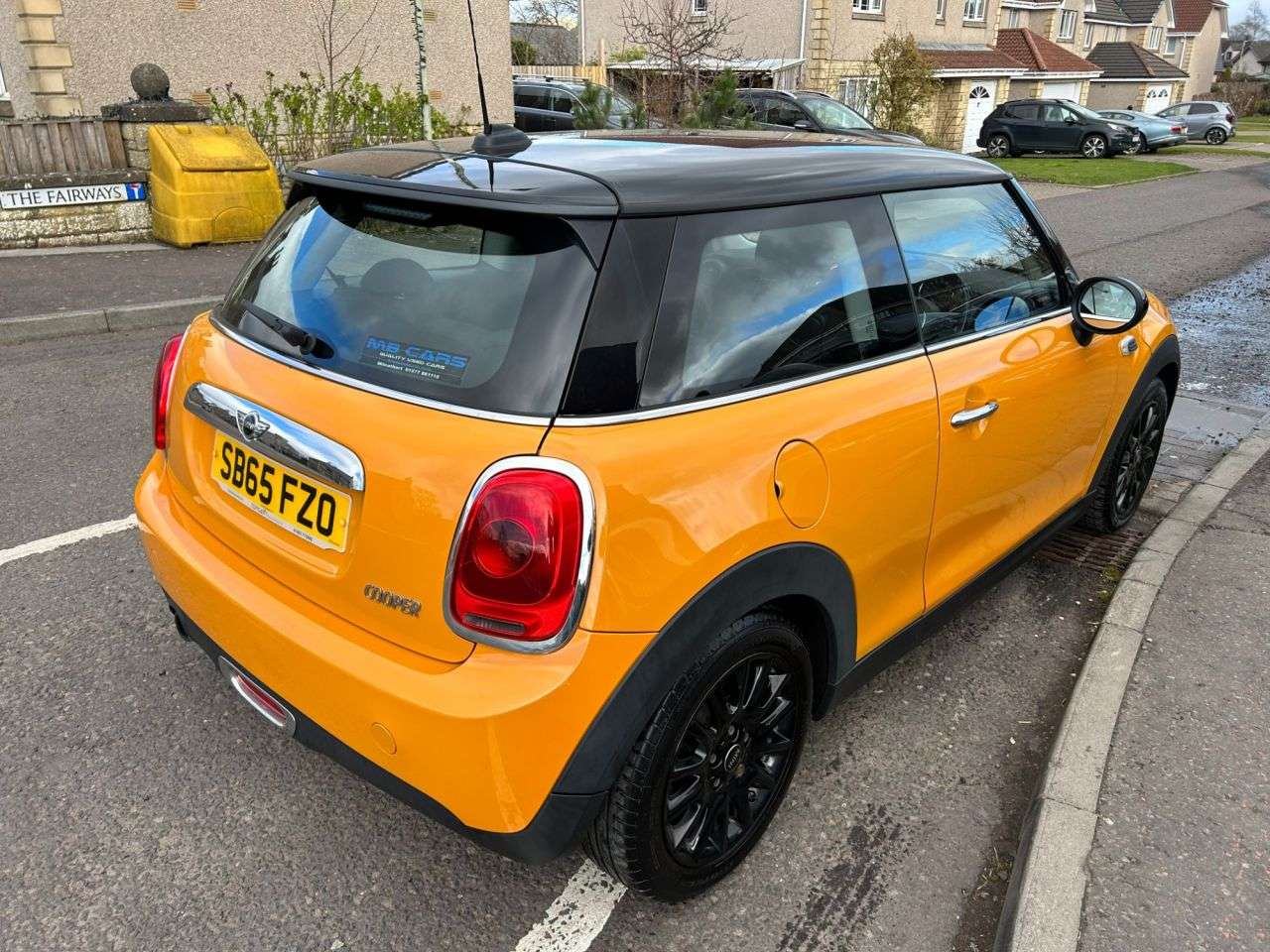 A 2015 MINI HATCH 1.5 Cooper Hatchback 3dr Petrol Manual Euro 6 (s/s) (136 ps) A 2015 MINI HATCH 1.5 Cooper Hatchback 3dr Petrol Manual Euro 6 (s/s) (136 ps)