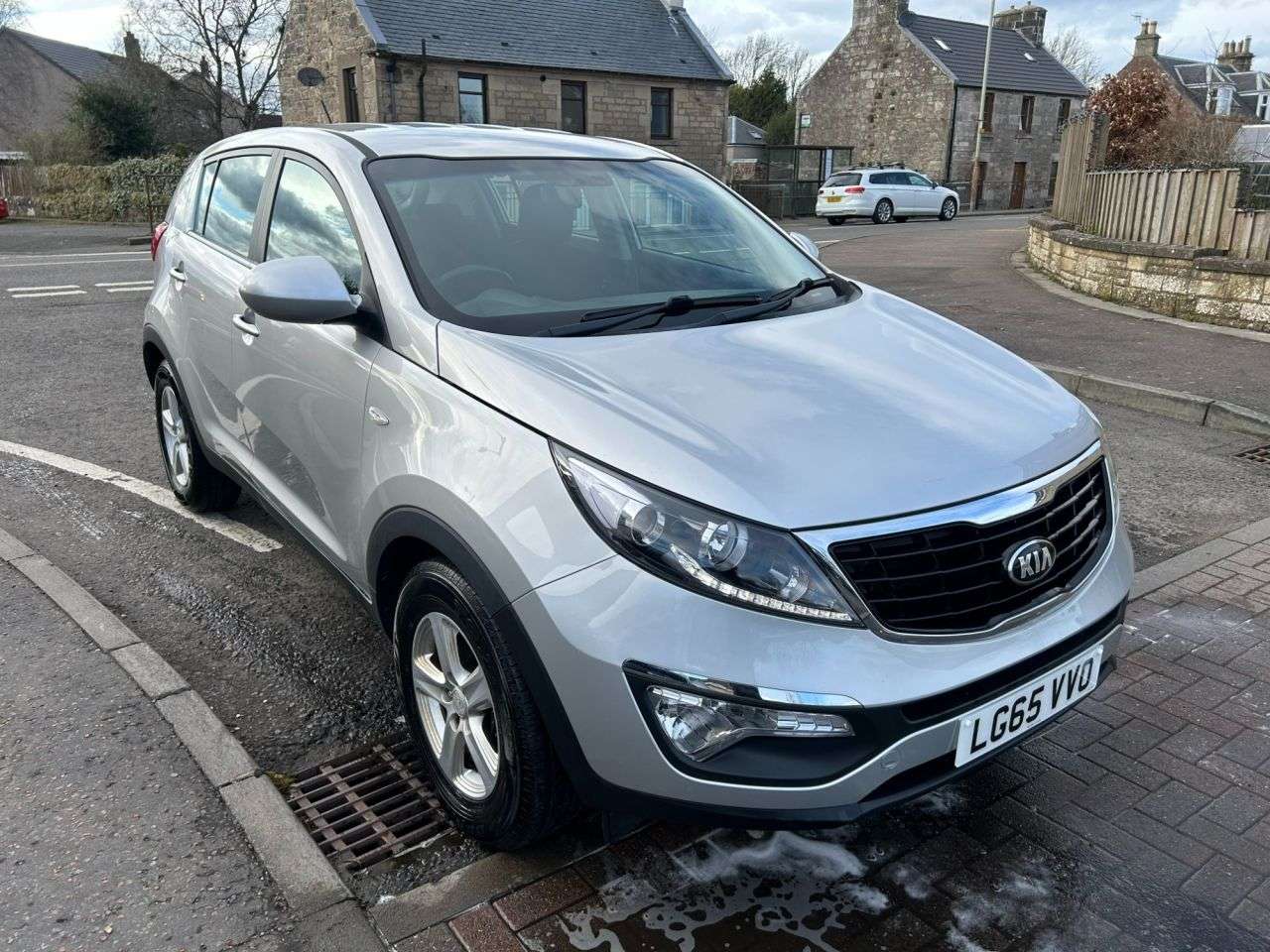 A 2015 KIA SPORTAGE 1.7 CRDi EcoDynamics 1 SUV 5dr Diesel Manual 2WD Euro 6 (s/s) (114 bhp) A 2015 KIA SPORTAGE 1.7 CRDi EcoDynamics 1 SUV 5dr Diesel Manual 2WD Euro 6 (s/s) (114 bhp)
