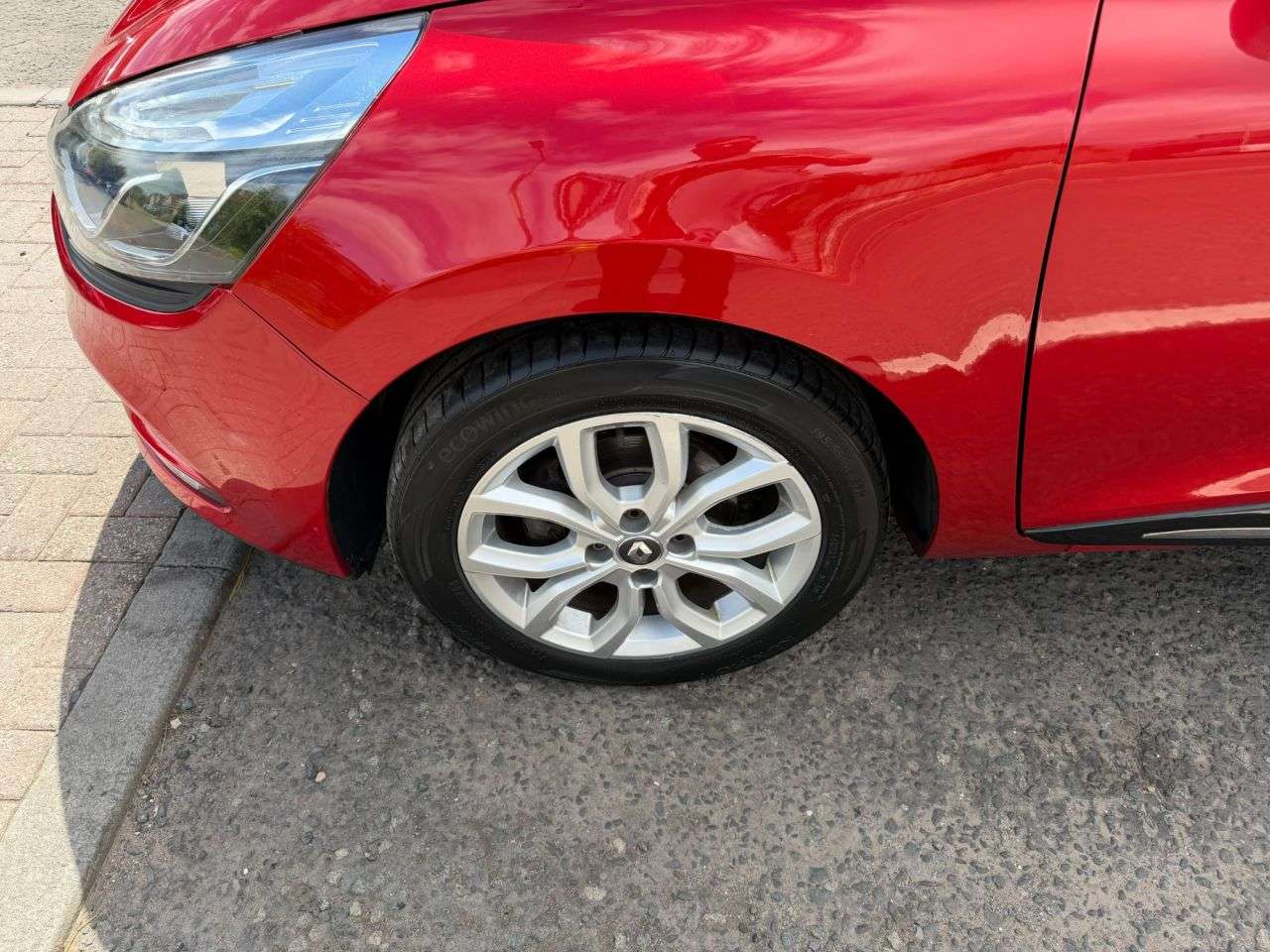 2017 RENAULT CLIO 2017 RENAULT CLIO