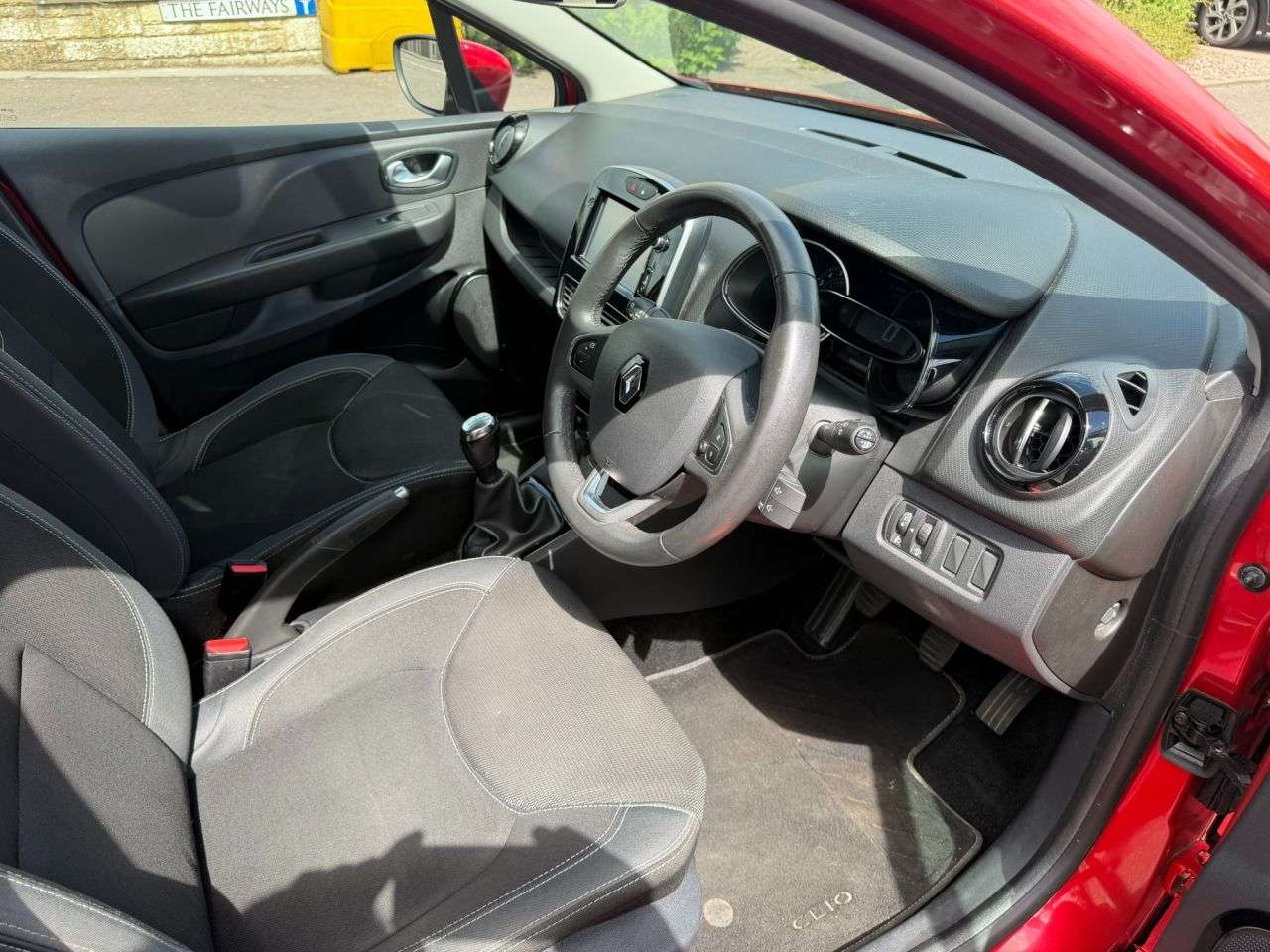 2017 RENAULT CLIO 2017 RENAULT CLIO