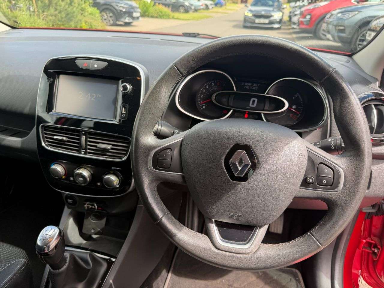 2017 RENAULT CLIO 2017 RENAULT CLIO