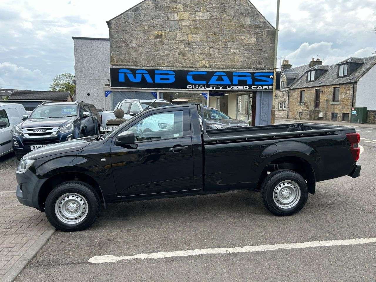 A 2023 ISUZU D-MAX 1.9 TD Utility Pickup 2dr Diesel Manual Euro 6 (s/s) (164 ps) A 2023 ISUZU D-MAX 1.9 TD Utility Pickup 2dr Diesel Manual Euro 6 (s/s) (164 ps)