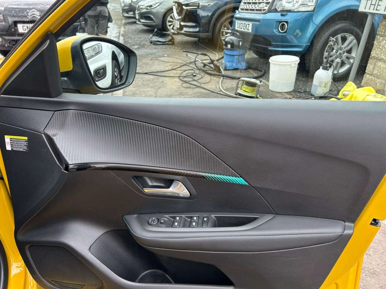 2021 PEUGEOT 208 2021 PEUGEOT 208