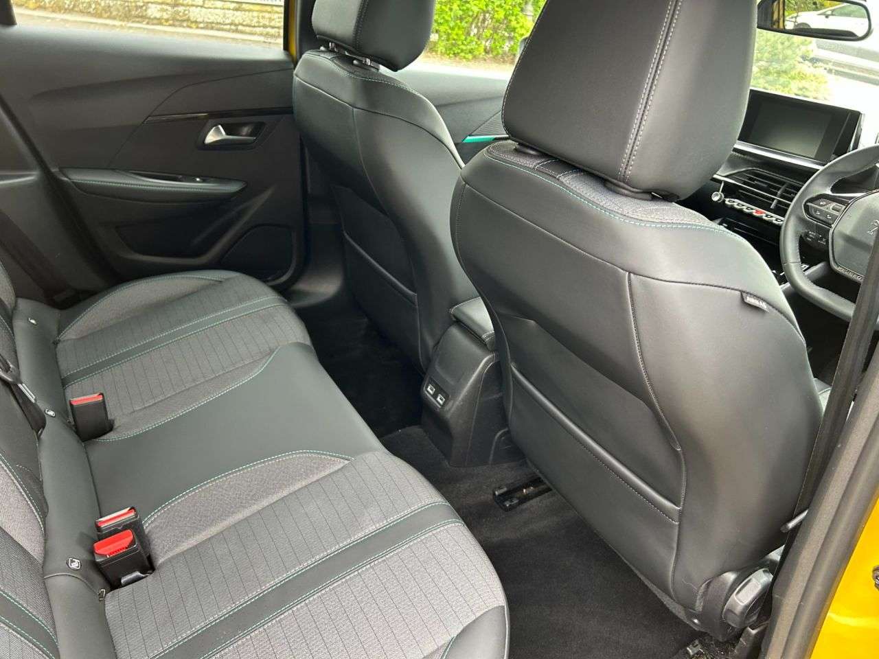 2021 PEUGEOT 208 2021 PEUGEOT 208