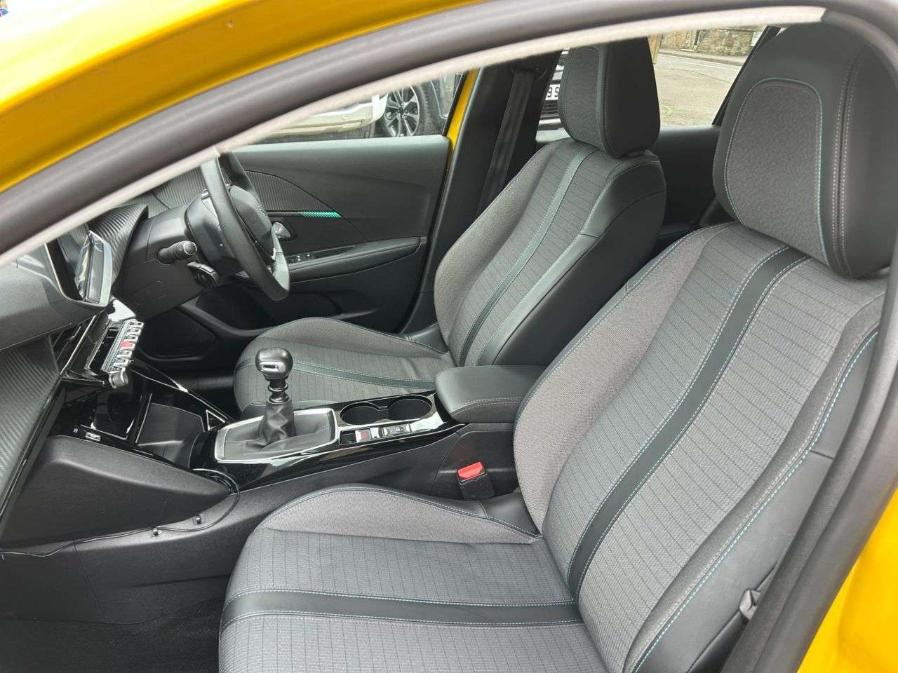 2021 PEUGEOT 208 2021 PEUGEOT 208