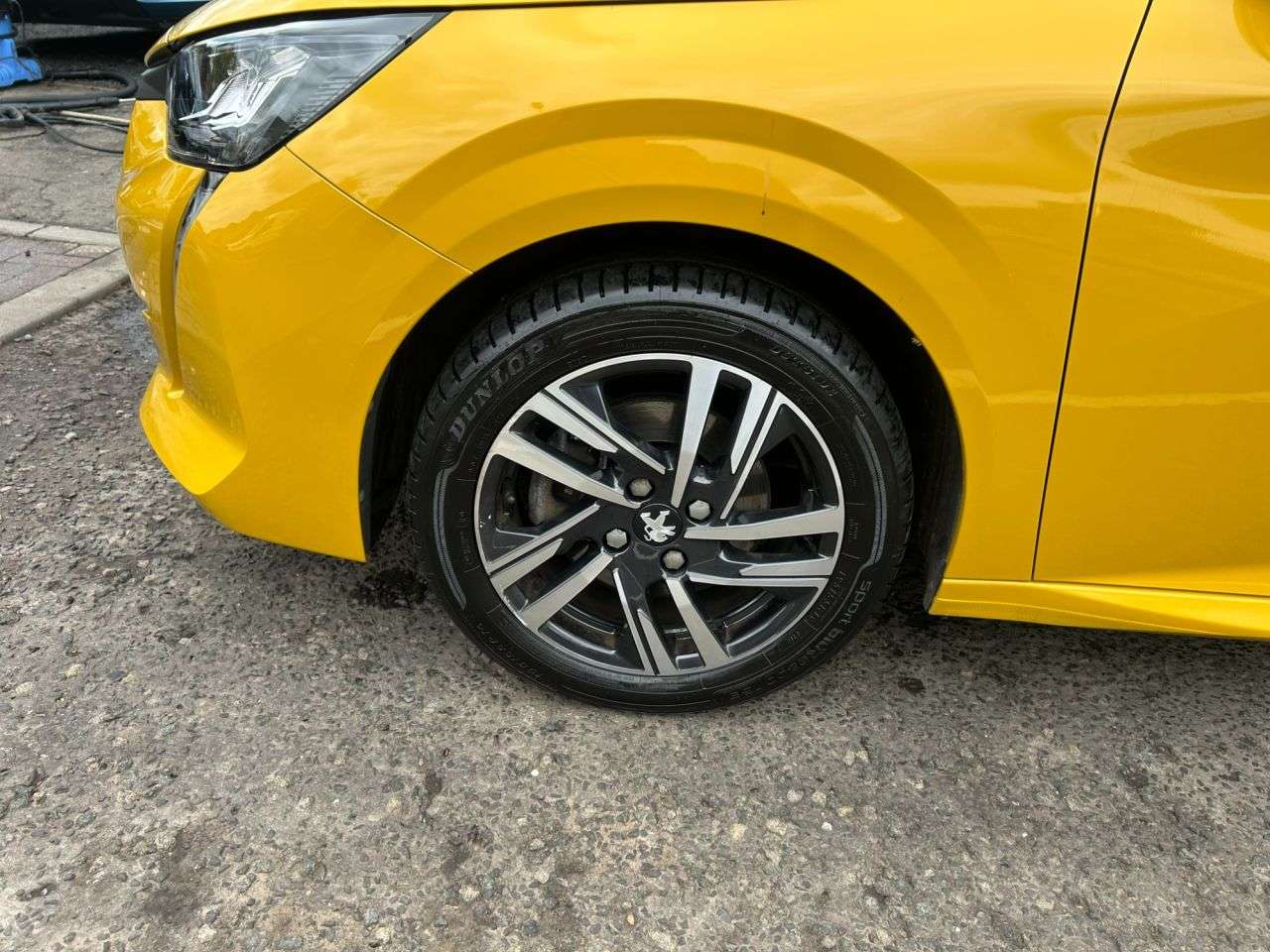 2021 PEUGEOT 208 2021 PEUGEOT 208