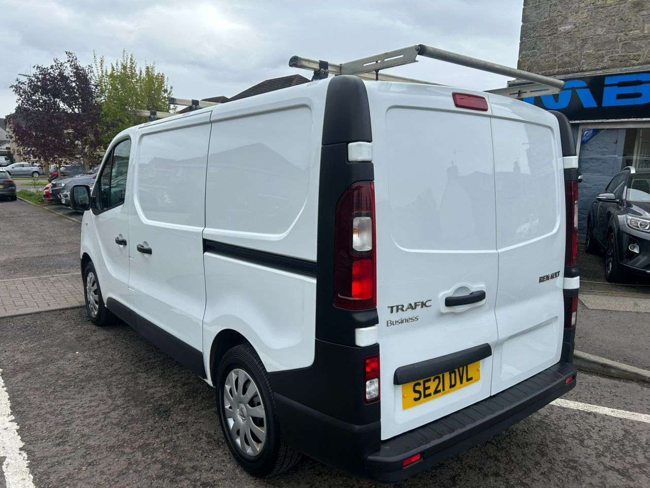 A 2021 RENAULT TRAFIC 2.0 dCi ENERGY 28 Business Panel Van 5dr Diesel Manual SWB Standard Roof Eu A 2021 RENAULT TRAFIC 2.0 dCi ENERGY 28 Business Panel Van 5dr Diesel Manual SWB Standard Roof Eu