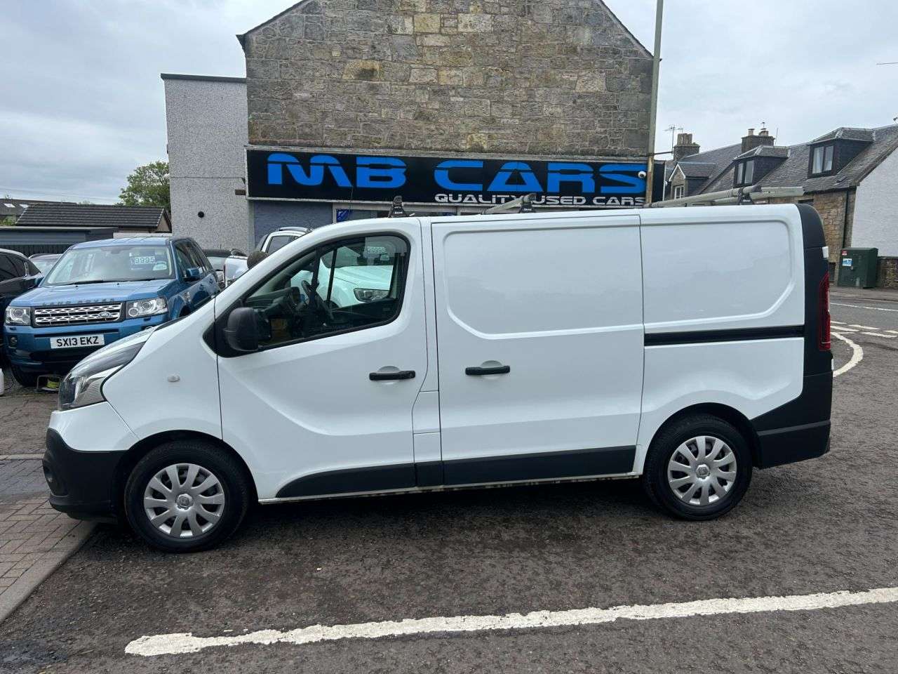 A 2021 RENAULT TRAFIC 2.0 dCi ENERGY 28 Business Panel Van 5dr Diesel Manual SWB Standard Roof Eu A 2021 RENAULT TRAFIC 2.0 dCi ENERGY 28 Business Panel Van 5dr Diesel Manual SWB Standard Roof Eu