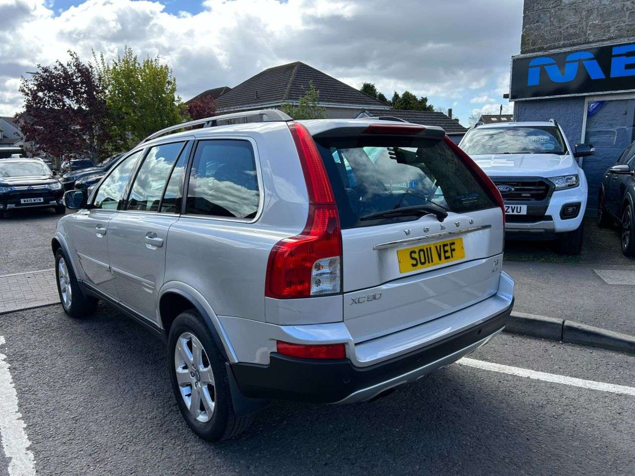 A 2011 VOLVO XC90 ESTATE 2.5 T5 A 2011 VOLVO XC90 ESTATE 2.5 T5