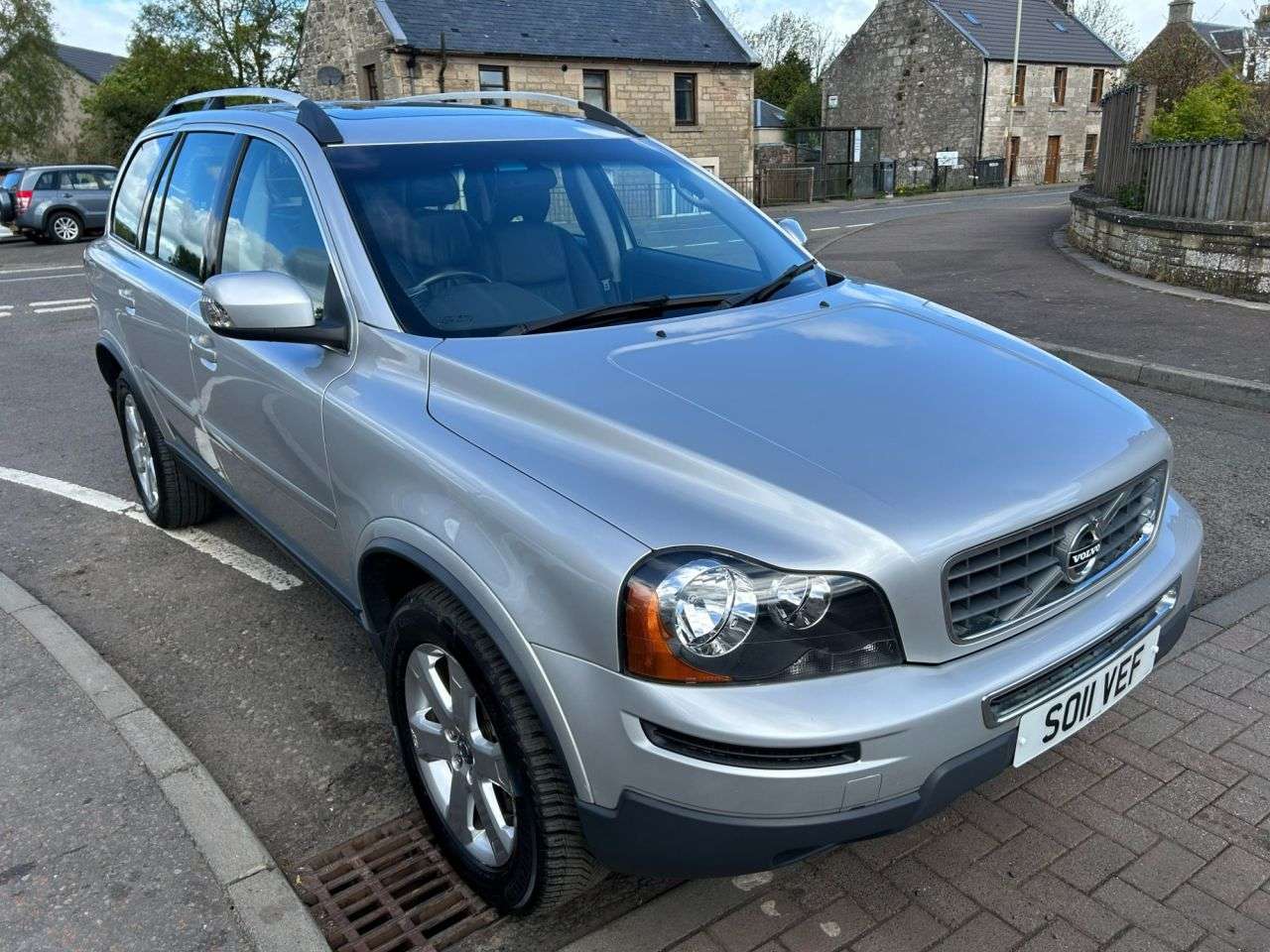 A 2011 VOLVO XC90 ESTATE 2.5 T5 A 2011 VOLVO XC90 ESTATE 2.5 T5