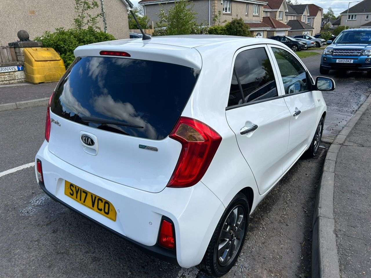A 2017 KIA PICANTO 1.0 EcoDynamics SE Hatchback 5dr Petrol Manual Euro 6 (s/s) (65 bhp) A 2017 KIA PICANTO 1.0 EcoDynamics SE Hatchback 5dr Petrol Manual Euro 6 (s/s) (65 bhp)