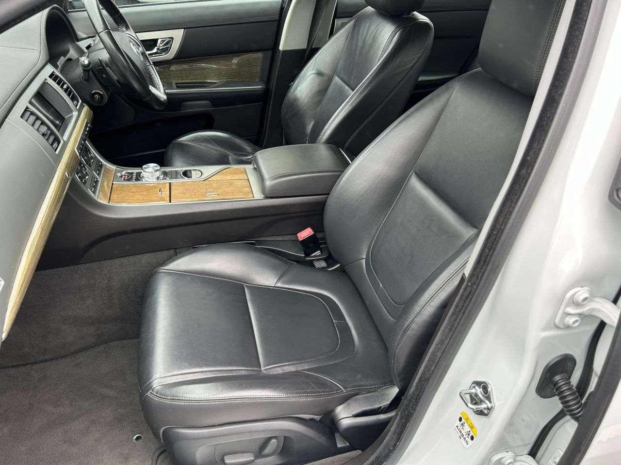2012 JAGUAR XF 2012 JAGUAR XF