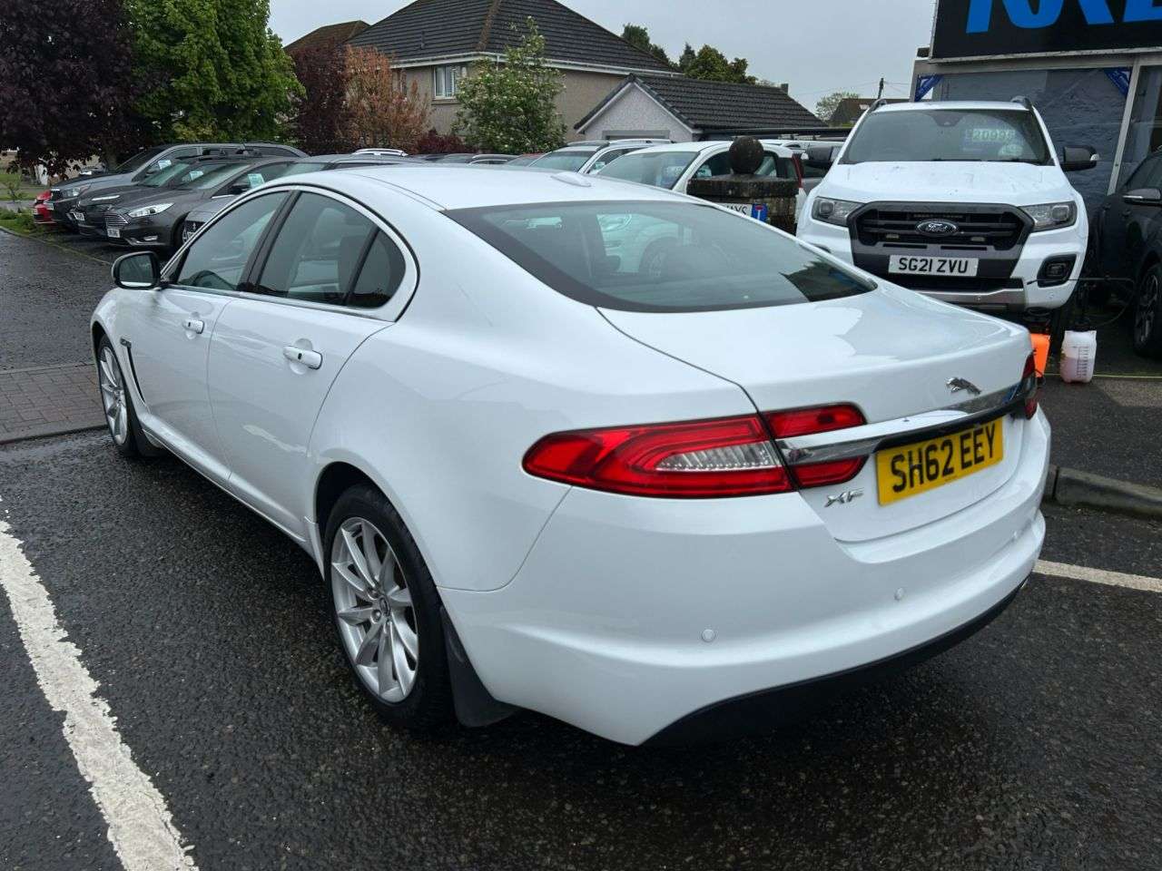 A 2012 JAGUAR XF 2.2d Premium Luxury Saloon 4dr Diesel Auto Euro 5 (s/s) (200 ps) A 2012 JAGUAR XF 2.2d Premium Luxury Saloon 4dr Diesel Auto Euro 5 (s/s) (200 ps)