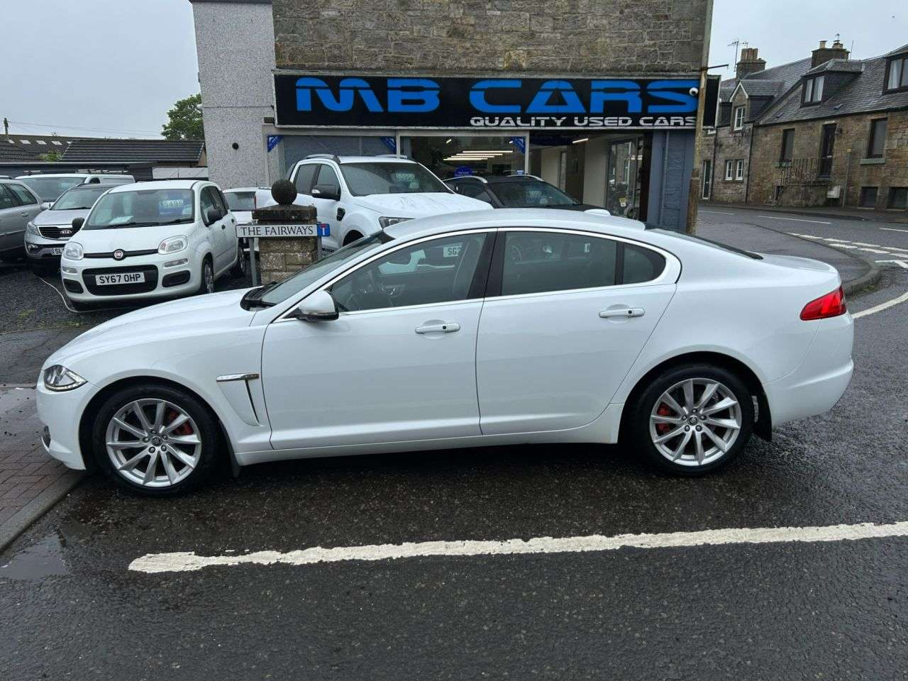 A 2012 JAGUAR XF 2.2d Premium Luxury Saloon 4dr Diesel Auto Euro 5 (s/s) (200 ps) A 2012 JAGUAR XF 2.2d Premium Luxury Saloon 4dr Diesel Auto Euro 5 (s/s) (200 ps)