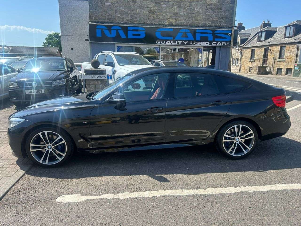 A 2015 BMW 3 SERIES GRAN TURISMO 2.0 320d M Sport GT 5dr Diesel Auto Euro 6 (s/s) (190 ps) A 2015 BMW 3 SERIES GRAN TURISMO 2.0 320d M Sport GT 5dr Diesel Auto Euro 6 (s/s) (190 ps)