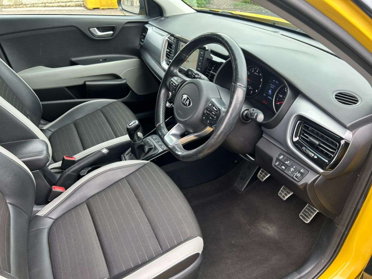2017 KIA STONIC 2017 KIA STONIC