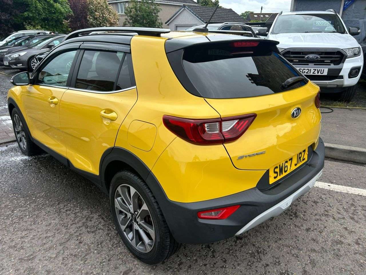 A 2017 KIA STONIC 1.0 T-GDi First Edition SUV 5dr Petrol Manual Euro 6 (s/s) (118 bhp) A 2017 KIA STONIC 1.0 T-GDi First Edition SUV 5dr Petrol Manual Euro 6 (s/s) (118 bhp)