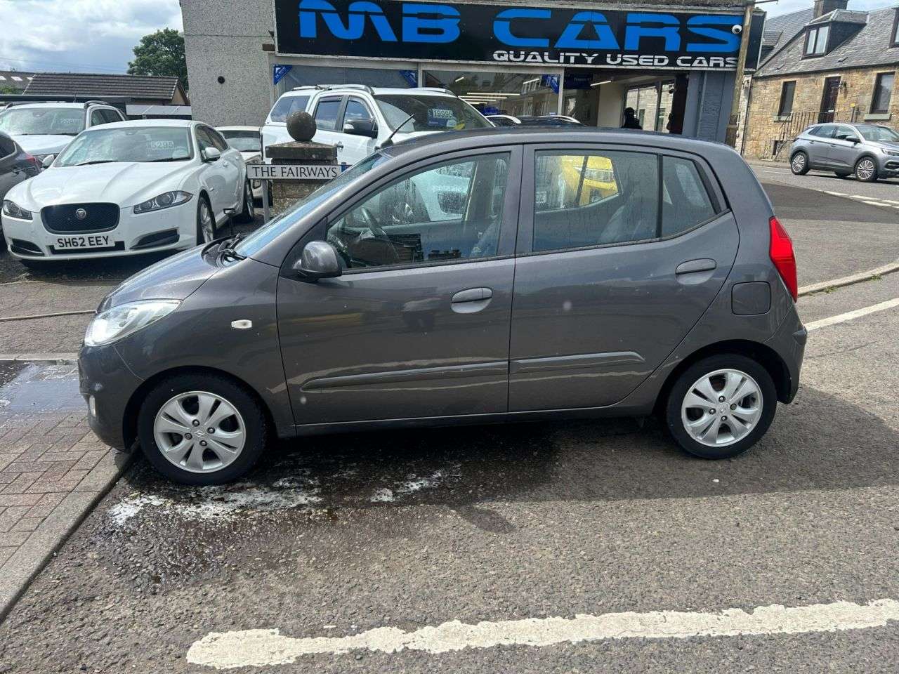 A 2012 HYUNDAI I10 1.2 Active Hatchback 5dr Petrol Manual Euro 5 (85 bhp) A 2012 HYUNDAI I10 1.2 Active Hatchback 5dr Petrol Manual Euro 5 (85 bhp)