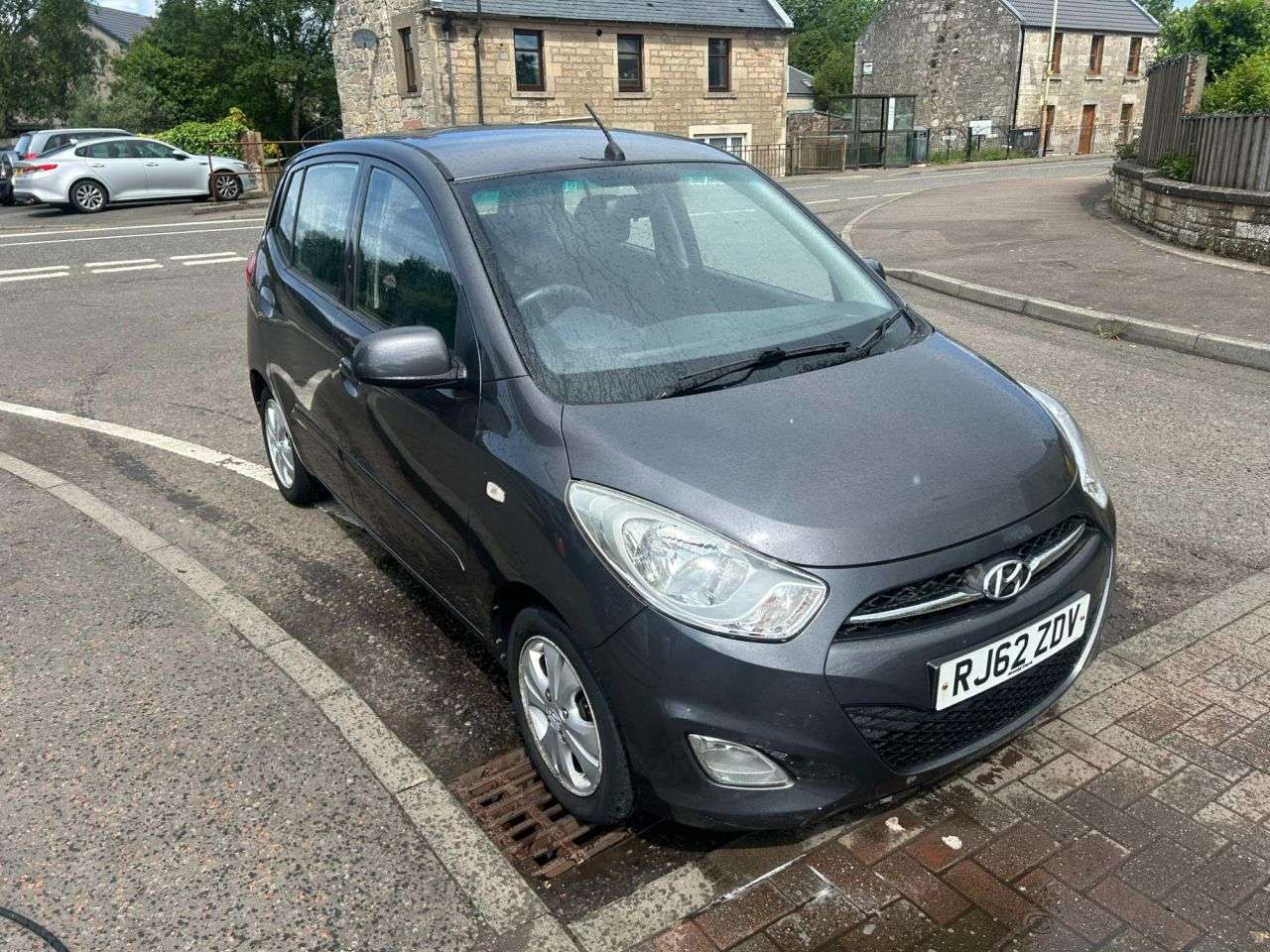 A 2012 HYUNDAI I10 1.2 Active Hatchback 5dr Petrol Manual Euro 5 (85 bhp) A 2012 HYUNDAI I10 1.2 Active Hatchback 5dr Petrol Manual Euro 5 (85 bhp)