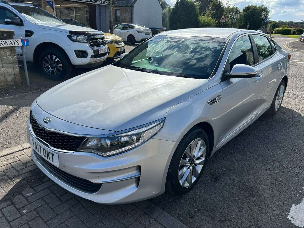A 2017 KIA OPTIMA 1.7 CRDi 2 Saloon 4dr Diesel Manual Euro 6 (s/s) (139 bhp) A 2017 KIA OPTIMA 1.7 CRDi 2 Saloon 4dr Diesel Manual Euro 6 (s/s) (139 bhp)