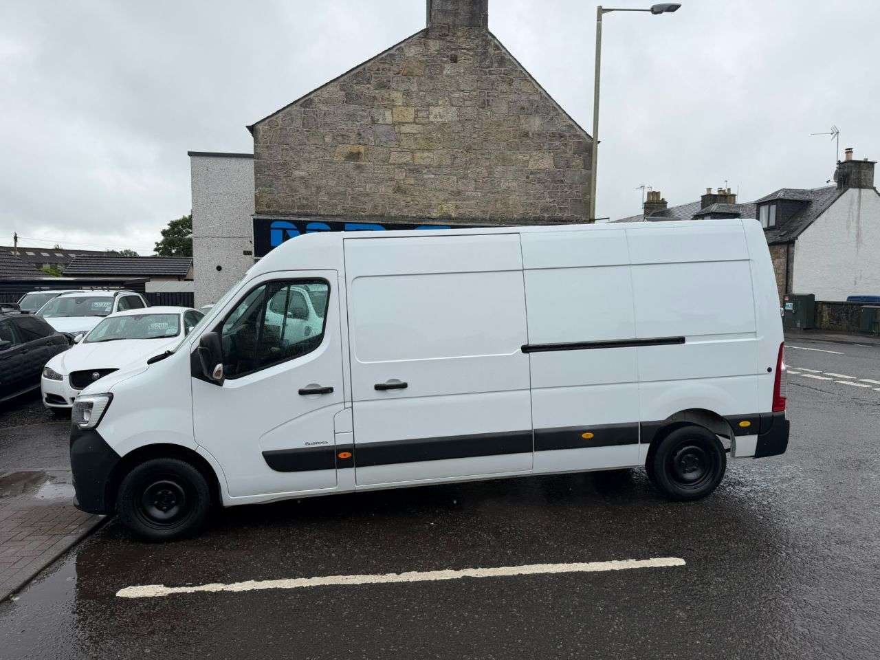A 2020 RENAULT MASTER 2.3 dCi 35 Business Panel Van 4dr Diesel Manual FWD LWB Medium Roof Euro 6 A 2020 RENAULT MASTER 2.3 dCi 35 Business Panel Van 4dr Diesel Manual FWD LWB Medium Roof Euro 6